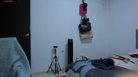 Snapshot of doll_andrea_ chatting on May 15, 2026, 11:34 pm ANDREA online show from May 15, 2026, 11:34 pm