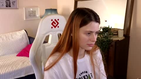 Your doll Lesli online show from December 15, 2024, 5:20 pm