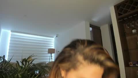 doll_oriana online show from June 17, 2026, 8:43 pm