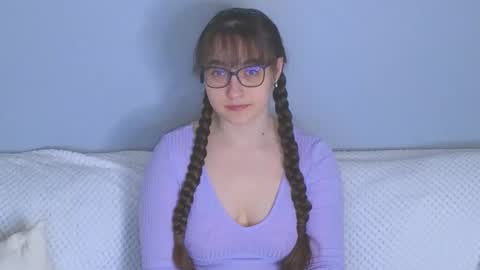 Tessa online show from March 4, 2026, 4:35 pm