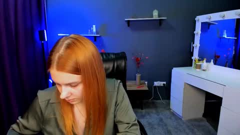 doll_vey online show from March 6, 2025, 1:14 pm