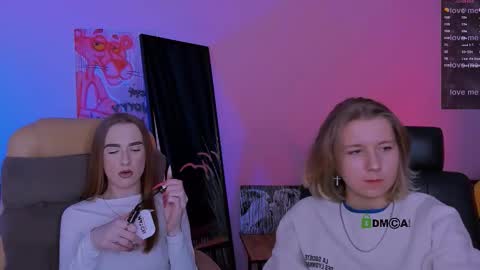 doll_vey online show from November 7, 2025, 7:58 pm