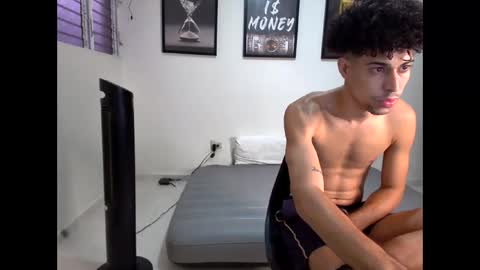 DollarHot30 online show from October 20, 2025, 10:27 am