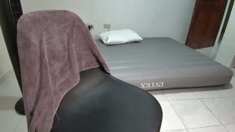 DollarHot30 online show from October 24, 2025, 8:33 am