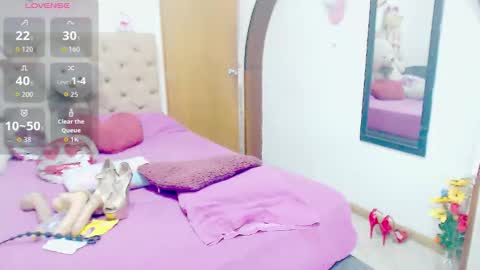 ilona online show from September 28, 2025, 9:20 pm