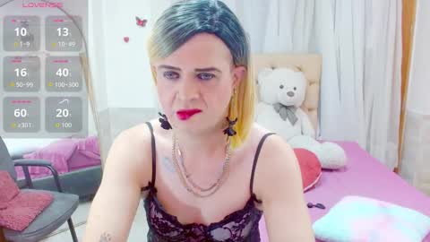 ilona online show from December 18, 2025, 3:34 am