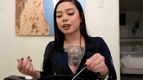 DOLLLFACE online show from January 23, 2025, 2:33 am