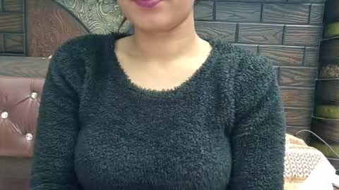 dollmeenu online show from November 7, 2025, 5:02 pm