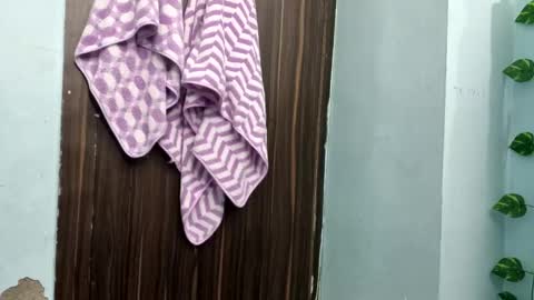 dollmeenu online show from February 2, 2026, 4:17 pm