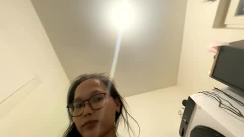 dolly2425 online show from March 29, 2026, 7:25 pm