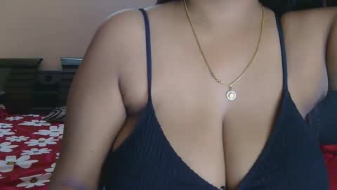 dolly_2 online show from November 1, 2025, 3:52 am