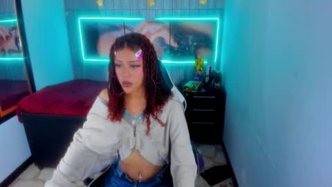 dolly_boob online show from December 20, 2025, 5:03 am