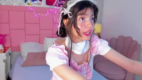 Snapshot of dolly_kitter chatting on April 26, 2026, 12:47 pm dolly_kitter online show from April 26, 2026, 12:47 pm