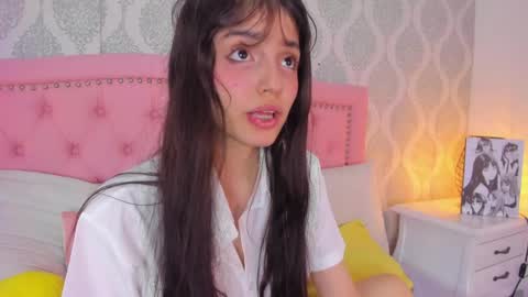 Snapshot of dolly_kitter chatting on June 4, 2026, 12:33 pm dolly_kitter online show from June 4, 2026, 12:33 pm