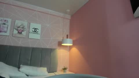 Call me Zoe  online show from January 8, 2026, 3:31 am