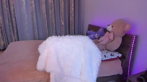 Snapshot of dollyiaa chatting on June 4, 2026, 1:28 pm Dollya online show from June 4, 2026, 1:28 pm