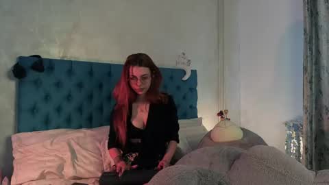 Dolores Sage online show from June 19, 2026, 3:49 pm
