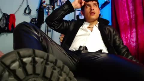 Diego Castell online show from April 20, 2026, 8:43 pm