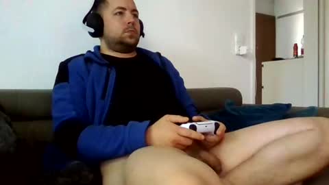 dombio_12 online show from September 30, 2025, 10:53 am