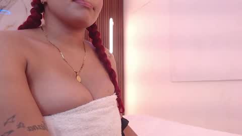 Snapshot of domenica_west chatting on April 29, 2026, 5:52 pm domenica online show from April 29, 2026, 5:52 pm