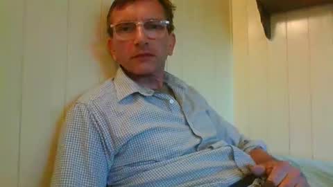 domi94300 online show from April 25, 2026, 6:38 pm