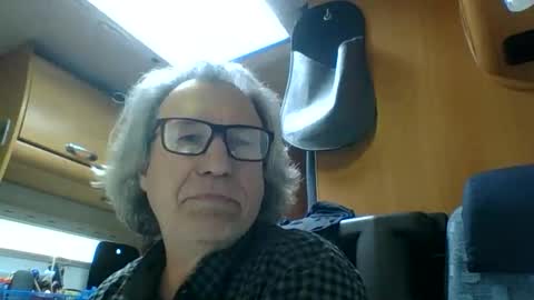 domiande online show from February 9, 2026, 9:46 am