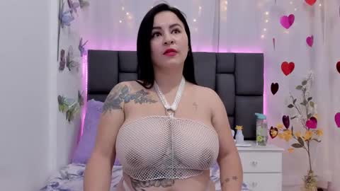 domi  online show from March 5, 2025, 11:28 am