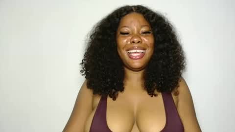 Snapshot of domina_veloura27 chatting on June 5, 2026, 10:21 am laura online show from June 5, 2026, 10:21 am
