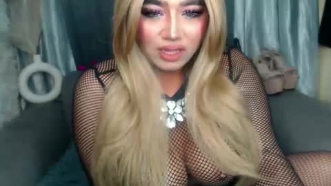 dominant10inchcock online show from November 27, 2025, 7:27 pm