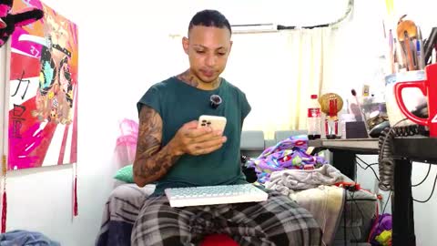 Snapshot of dominant_gay_xxx chatting on December 21, 2025, 6:37 pm jjhoy online show from December 21, 2025, 6:37 pm