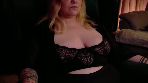 Snapshot of dominasadique chatting on May 19, 2026, 9:32 pm SADE online show from May 19, 2026, 9:32 pm