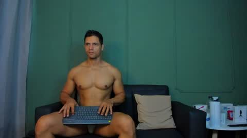 Snapshot of dominc_berry chatting on June 20, 2026, 12:30 pm Dominc berry online show from June 20, 2026, 12:30 pm