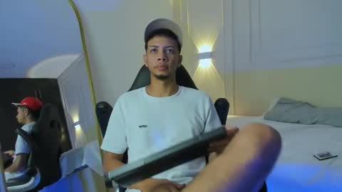 Dominic online show from February 9, 2026, 9:19 pm