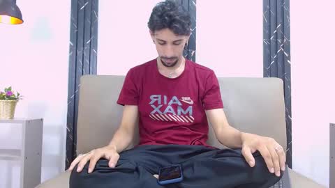 Dominic online show from December 1, 2025, 11:15 am