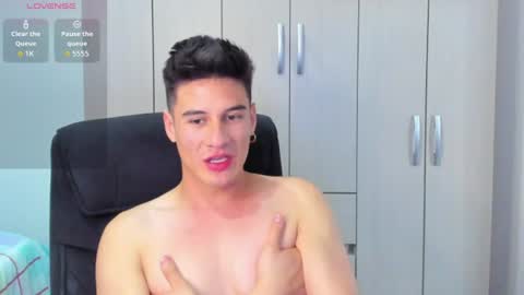 Snapshot of dominic_radccliffe chatting on June 27, 2026, 2:27 am Your real love online show from June 27, 2026, 2:27 am
