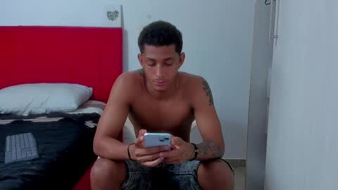 dominic_smith_ online show from February 21, 2025, 2:39 am