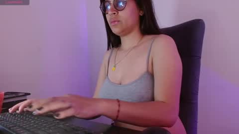   online show from September 13, 2025, 3:12 pm