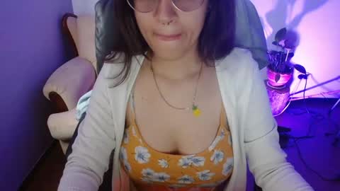   online show from April 17, 2026, 7:39 pm