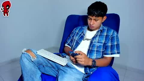 Snapshot of dominick_king chatting on May 2, 2026, 1:43 am Dominic online show from May 2, 2026, 1:43 am
