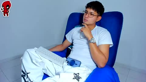 Snapshot of dominick_king chatting on May 3, 2026, 12:38 am Dominic online show from May 3, 2026, 12:38 am