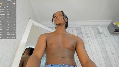 Snapshot of dominicsccott chatting on June 4, 2026, 12:33 pm Dominicscott online show from June 4, 2026, 12:33 pm