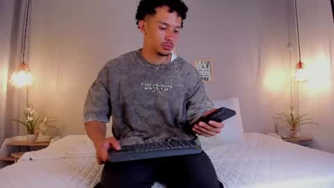 Snapshot of dominik_drake chatting on June 9, 2026, 12:39 pm Dominik Drake online show from June 9, 2026, 12:39 pm