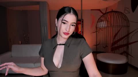 Dominique online show from January 29, 2025, 8:46 pm