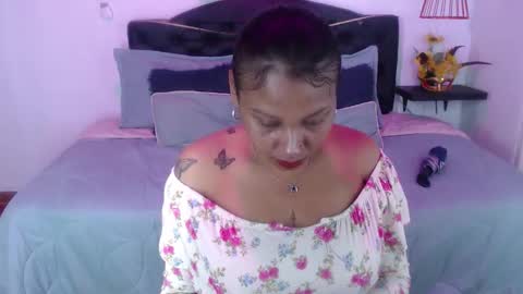  D O M I N K  online show from September 11, 2025, 8:20 pm