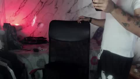 dominus_kane online show from April 3, 2026, 5:38 am