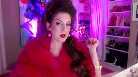 Snapshot of dommetomorrow chatting on January 19, 2025, 3:08 am DommeTomorrow online show from January 19, 2025, 3:08 am