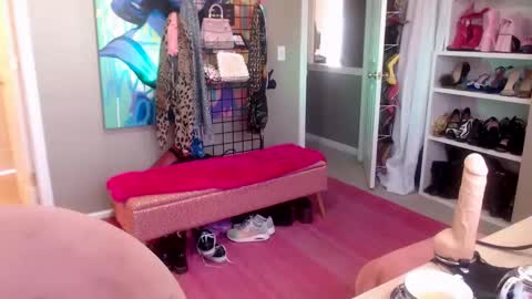 Snapshot of dommetomorrow chatting on January 27, 2025, 5:37 pm DommeTomorrow online show from January 27, 2025, 5:37 pm