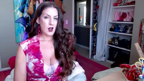Snapshot of dommetomorrow chatting on January 13, 2026, 5:18 pm DommeTomorrow online show from January 13, 2026, 5:18 pm