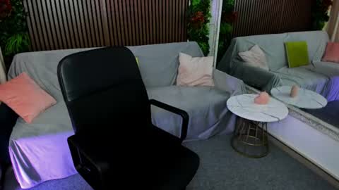 Snapshot of domtessa chatting on July 18, 2026, 3:38 pm Tessa online show from July 18, 2026, 3:38 pm