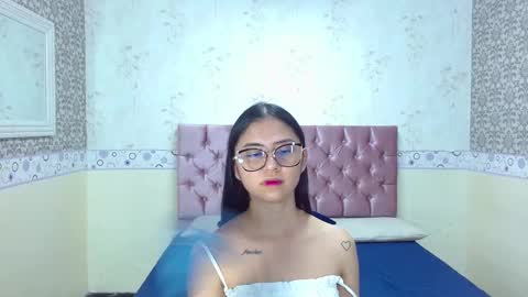 DONA Y CARL online show from December 8, 2024, 2:18 am